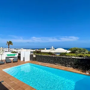 fabulous-3-bedroom-villa-with-stunning-panoramic-sea.puertodelcarmen-hotels.org/